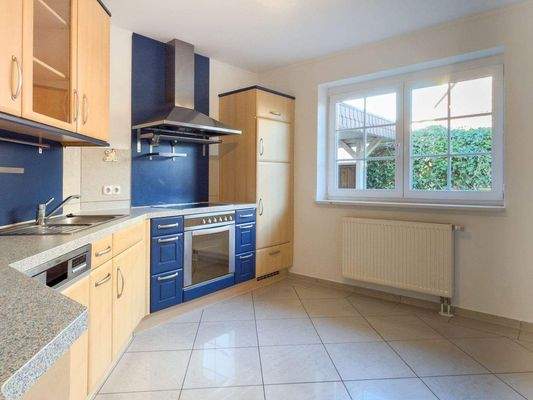 9. Geräumige Küche.jpg