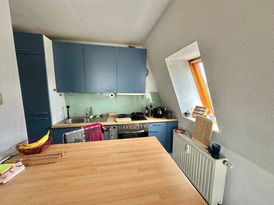 Küche mit Tresentisch