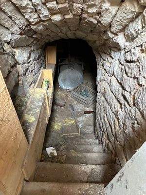 Gewölbekeller im Nebengelass