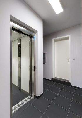 L-UNGERSTR 10-12_0088