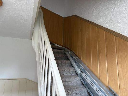 Treppe zum Spitzboden - Ausbaureserve