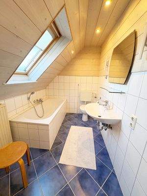 Wannenbad im Obergeschoss