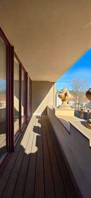 Balkon straßenseitig
