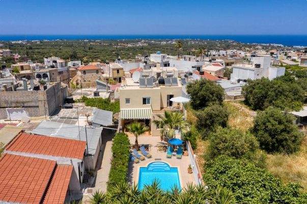 Kreta, Chersonisou: Hervorragende Villa mit Pool, Meerblick und separatem Gästehaus zu verkaufen