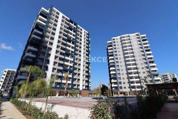 Properties in a Compound With Aquapark in Mersin Arpaçbahşiş