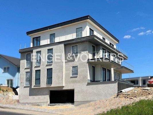 Wohnung mit Terrasse und Zufahrt in die Tiefgarage