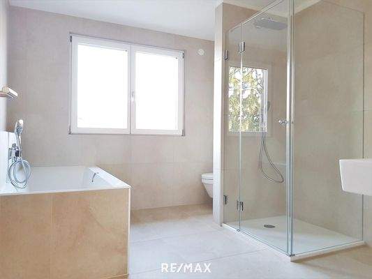 Badezimmer (Musterhaus)