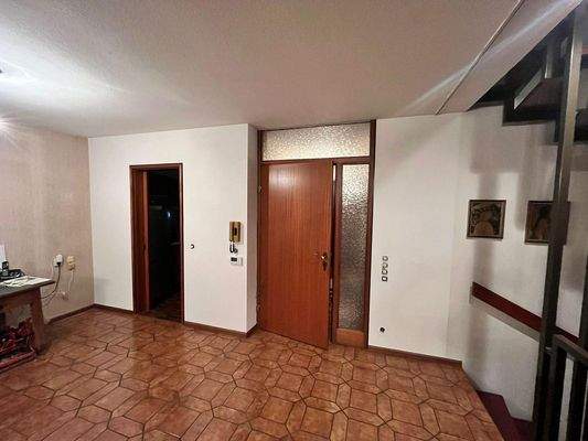 Blick zum Windfang / Küche