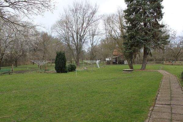 Außenansicht kleiner Garten