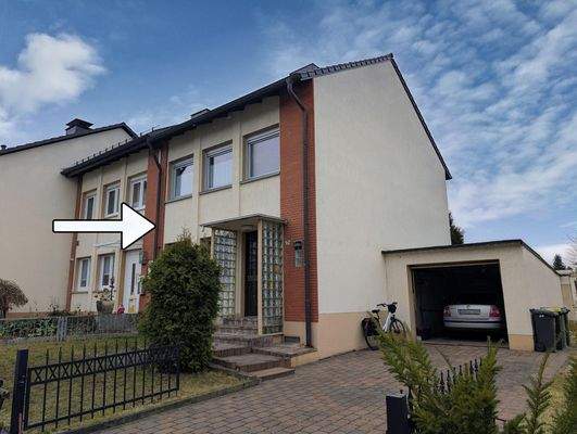 Frontansicht mit Garage