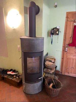 Kaminofen im Erdgeschoß (Diele)