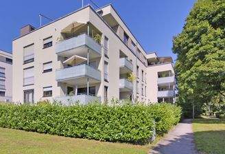 Gepflegtes, modernes Haus