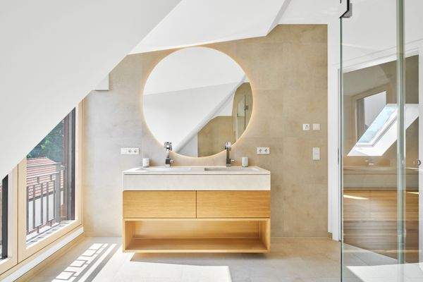 Luxuriöses Duschbad