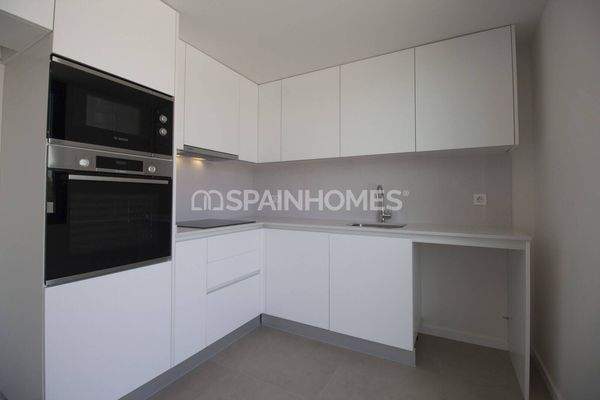 4-Bedroom Penthouse in Torremolinos with Sea Views