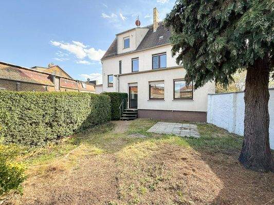 Terrasse und Gartenanteil EG