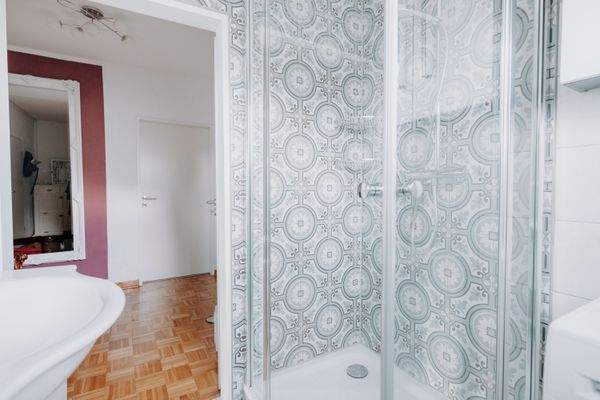 Duschbad im Hochparterre