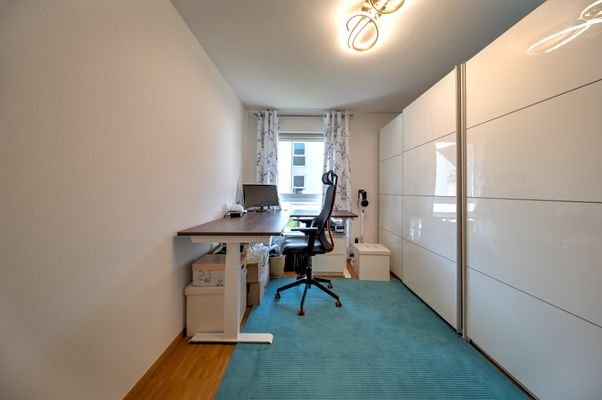 Zimmer 1 (Kind / Büro)