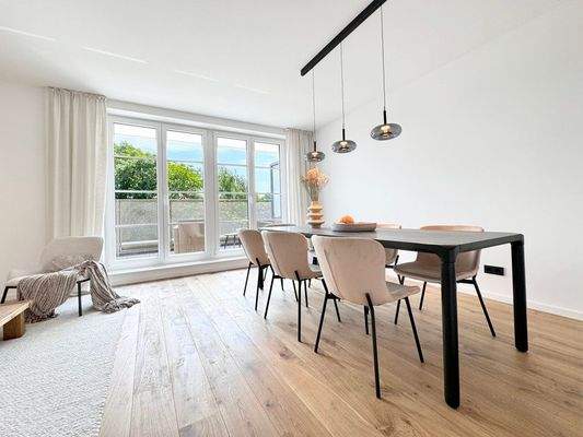 WOHN-/ ESSBEREICH MUSTERWOHNUNG