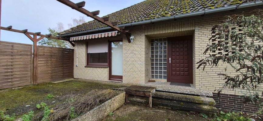 Eingangsbereich und Terrasse