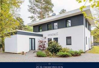 Haupt- und Nebengebäude