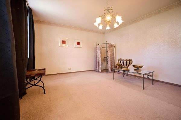 großzügiges Gästezimmer 