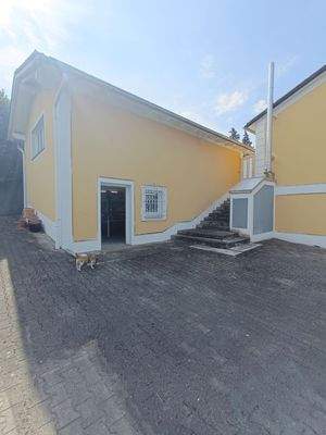 Neuhaus am Inn LZ Hinteransicht Garage 1.jpg