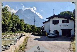 Die beeindruckende Bergkulisse