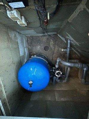 Pooltechnik im Erdschacht