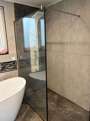 ... und begehbarer Dusche