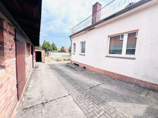 Zugang - Stellplatz über Lübzer Straße.jpg