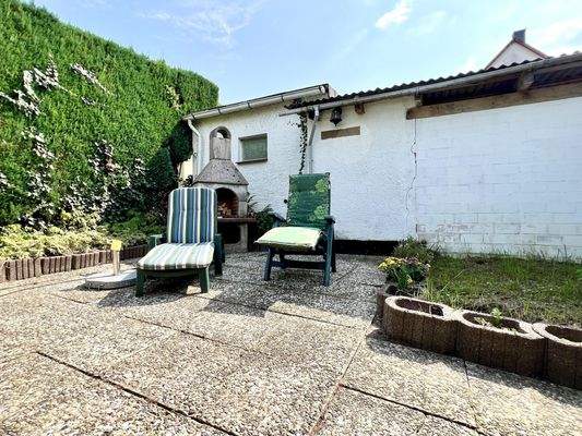 Entspannen mit gemütlichem Außenkamin