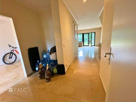 Blick in die Erdgeschosswohnung