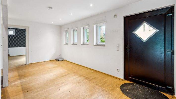 Weitläufiger Eingangsbereich