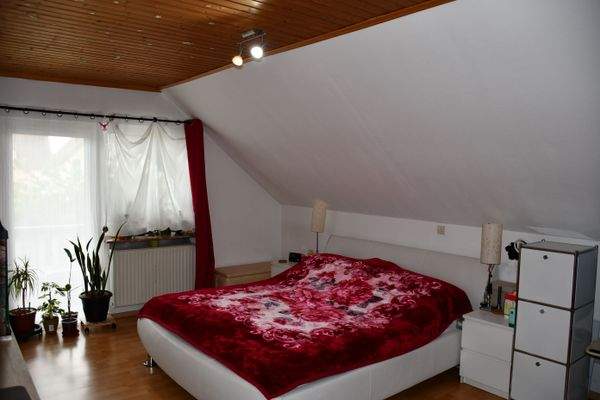 H 546 OG Schlafzimmer.JPG