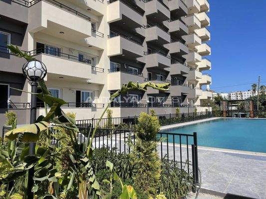Affordable Flats in a Beachside Complex in Mersin Erdemli
