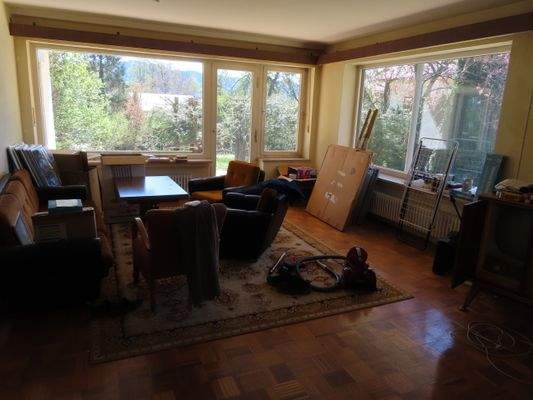 28 Wohnzimmer EG nach Süden.JPG