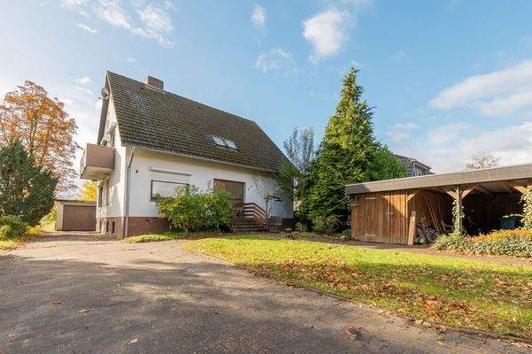 Außenansicht, Carport