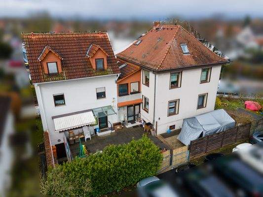 Luftaufnahme Haupthaus mit Anbau