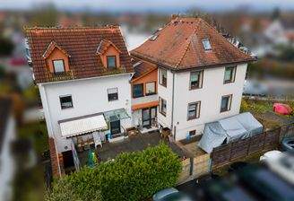 Luftaufnahme Haupthaus mit Anbau