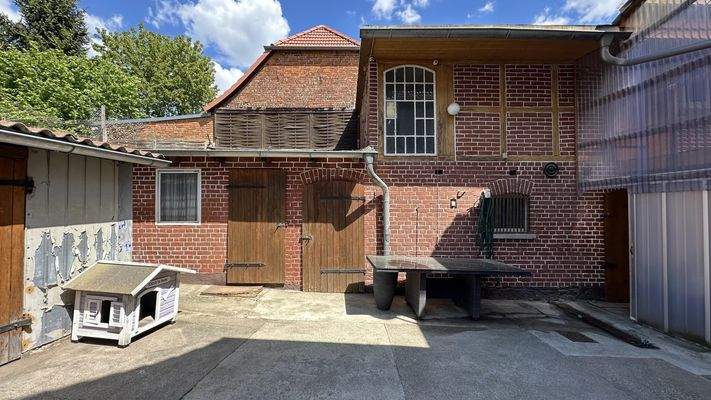 Hinterhof Nebengebäude