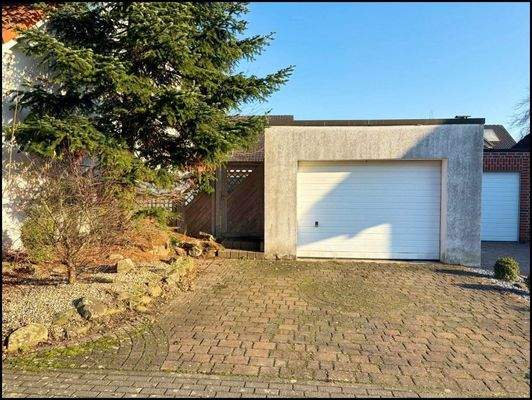 Garage Vorderansicht