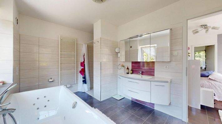 OG Schlafzimmer 1, Badezimmer