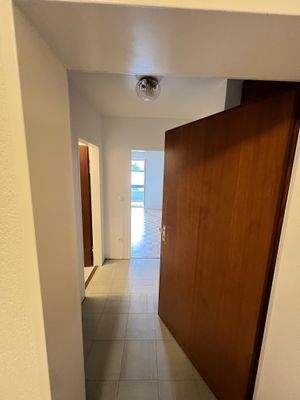 Blick in die Wohnung.JPG