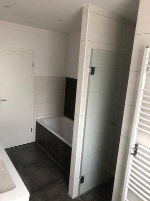 OG Eingang Dusche.jpg