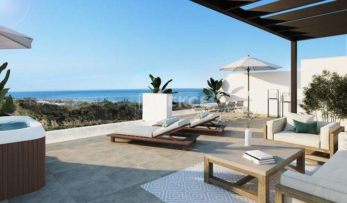 Hillside Apartments with Sea Views in Rincón de la Victoria