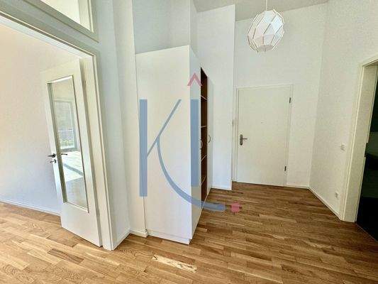 Flur m. Einbauschrank