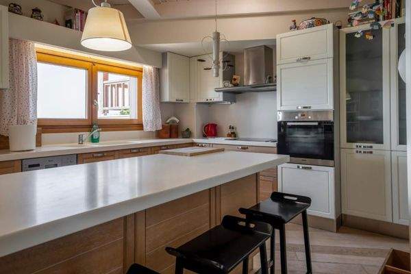 Kreta, Karteros: Einfamilienhaus in Stadtnähe zu verkaufen