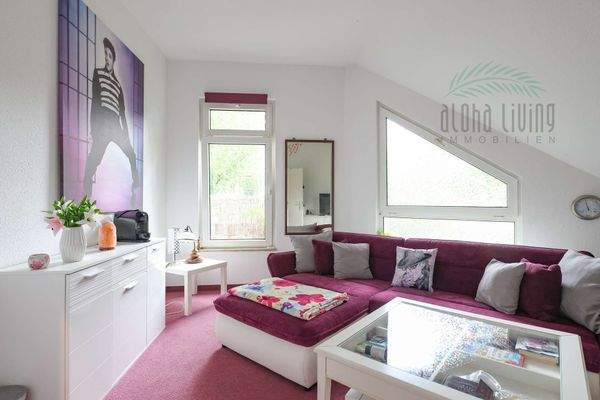 Bedroom 2 (upper floor)