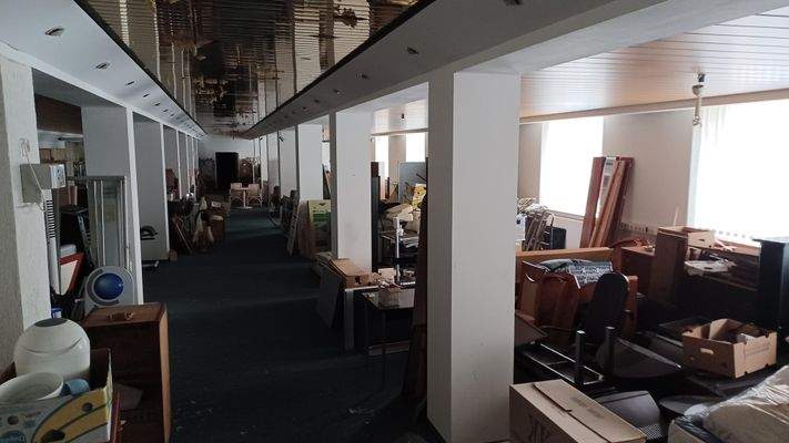 Lager im Bürogebäude