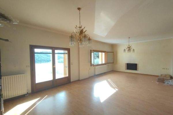 Kreta, Stalos: 2 unabhängige Wohnungen in Strandnähe zu verkaufen